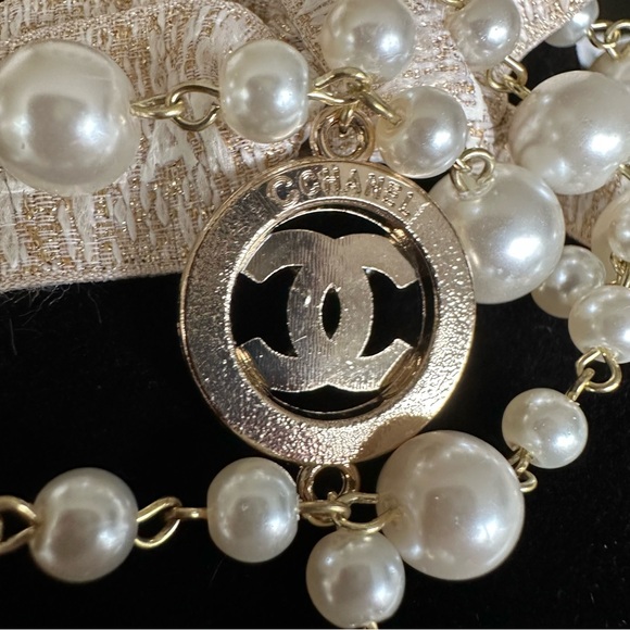 Gold Tone With Crystals One Inch Zipper Pull Charm Stamped Chanel On Back - Picture 3 of 6